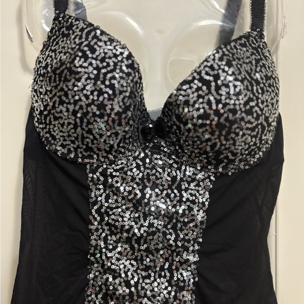 Black and Silver Sequin Bustier - Picture 4 of 11